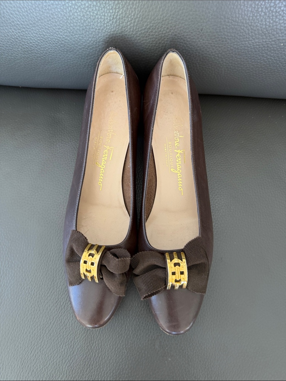 Salvatore Ferragamo Chocolate Brown Vara Bow Leather kitten heels